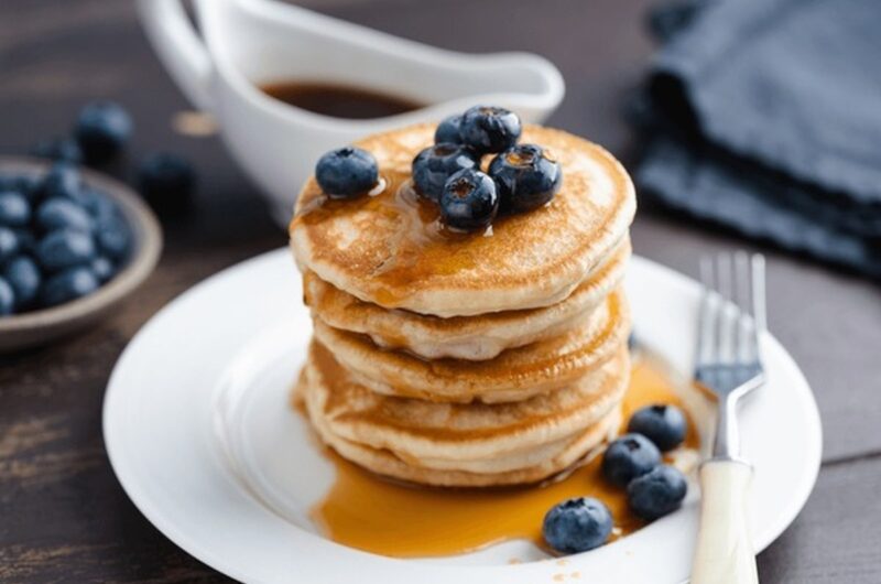 Fluffy Keto Almond Cream Cheese Pancakes