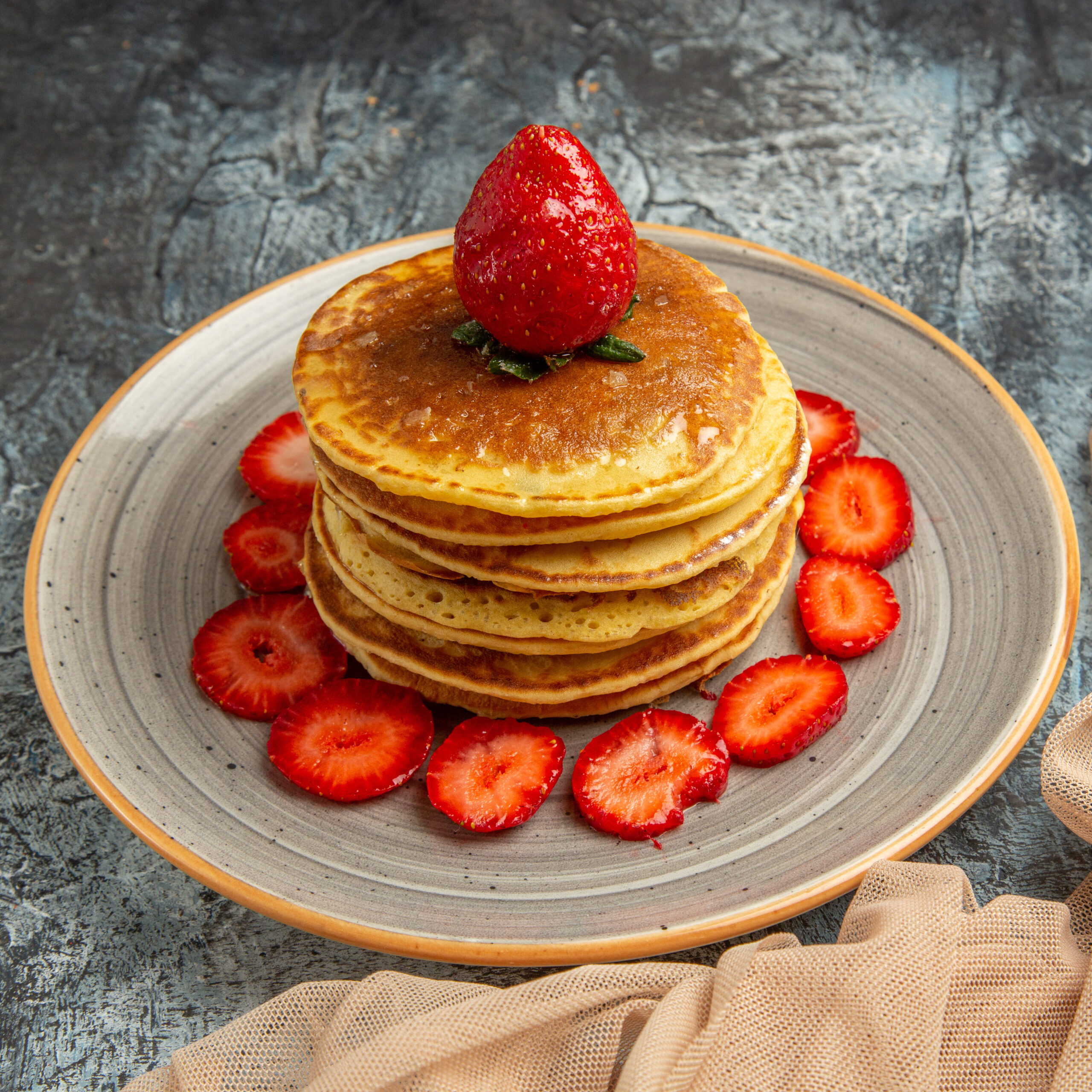 Fluffy Keto Almond Cream Cheese Pancakes