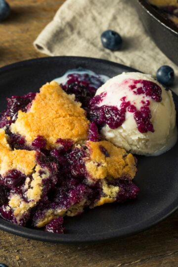 Healthy Low Carb Blueberry Cobbler