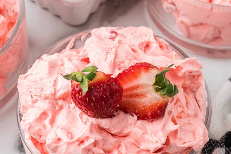 Keto 3 Ingredient Low Carb Strawberry Fluff